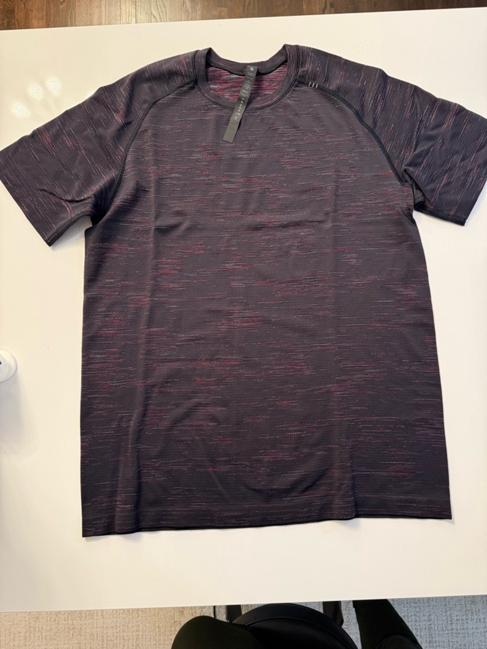 lululemon athletica Men's Short Sleeve Tee in Black with Subtle Red Striations